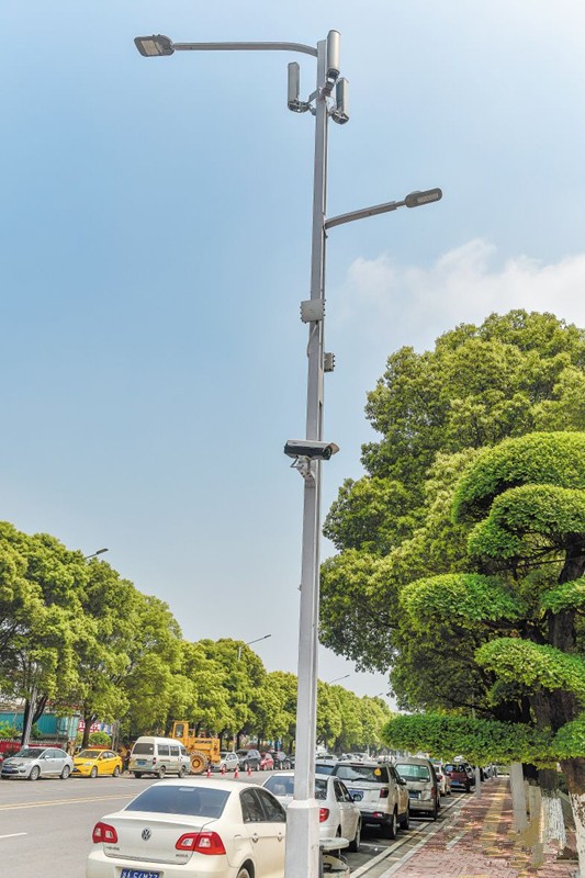 湖南首條“智慧(hui)炤明路”亮相長沙隆(long)平高科技園